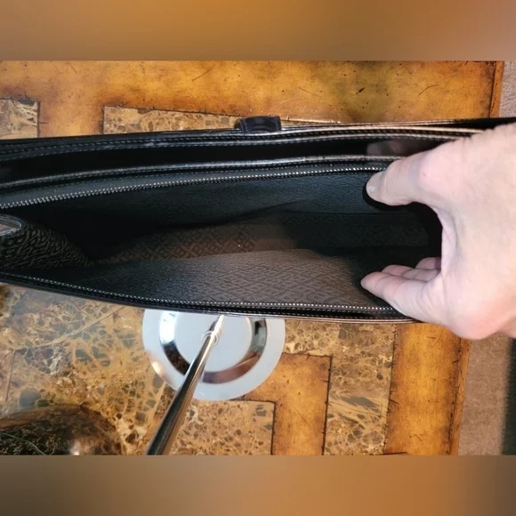 Bally large laptop tablet bag. - Picture 12 of 14